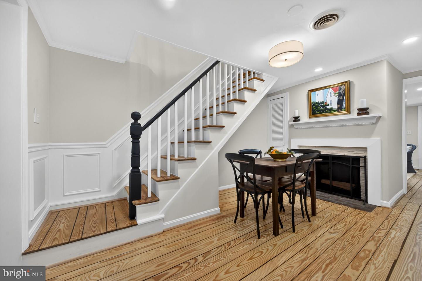 Alexandria, Virginia, 22314, United States, 3 Bedrooms Bedrooms, ,3 BathroomsBathrooms,Residential,Active,2044570