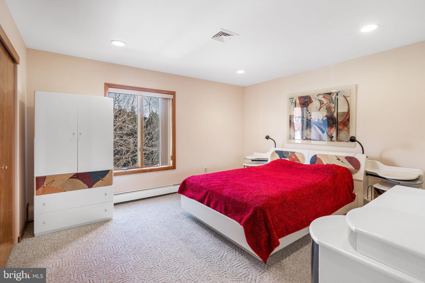 Huntingdon Valley, Pennsylvania, 19006, United States, 5 Bedrooms Bedrooms, ,3 BathroomsBathrooms,Residential,Active,2007964