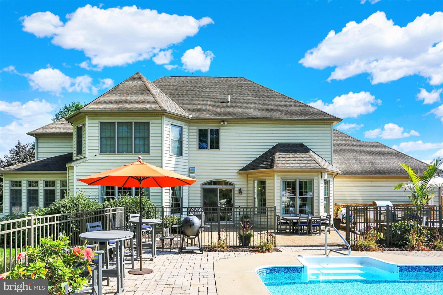 Mechanicsburg, Pennsylvania, 17050, United States, 4 Bedrooms Bedrooms, ,6 BathroomsBathrooms,Residential,Active,1941336