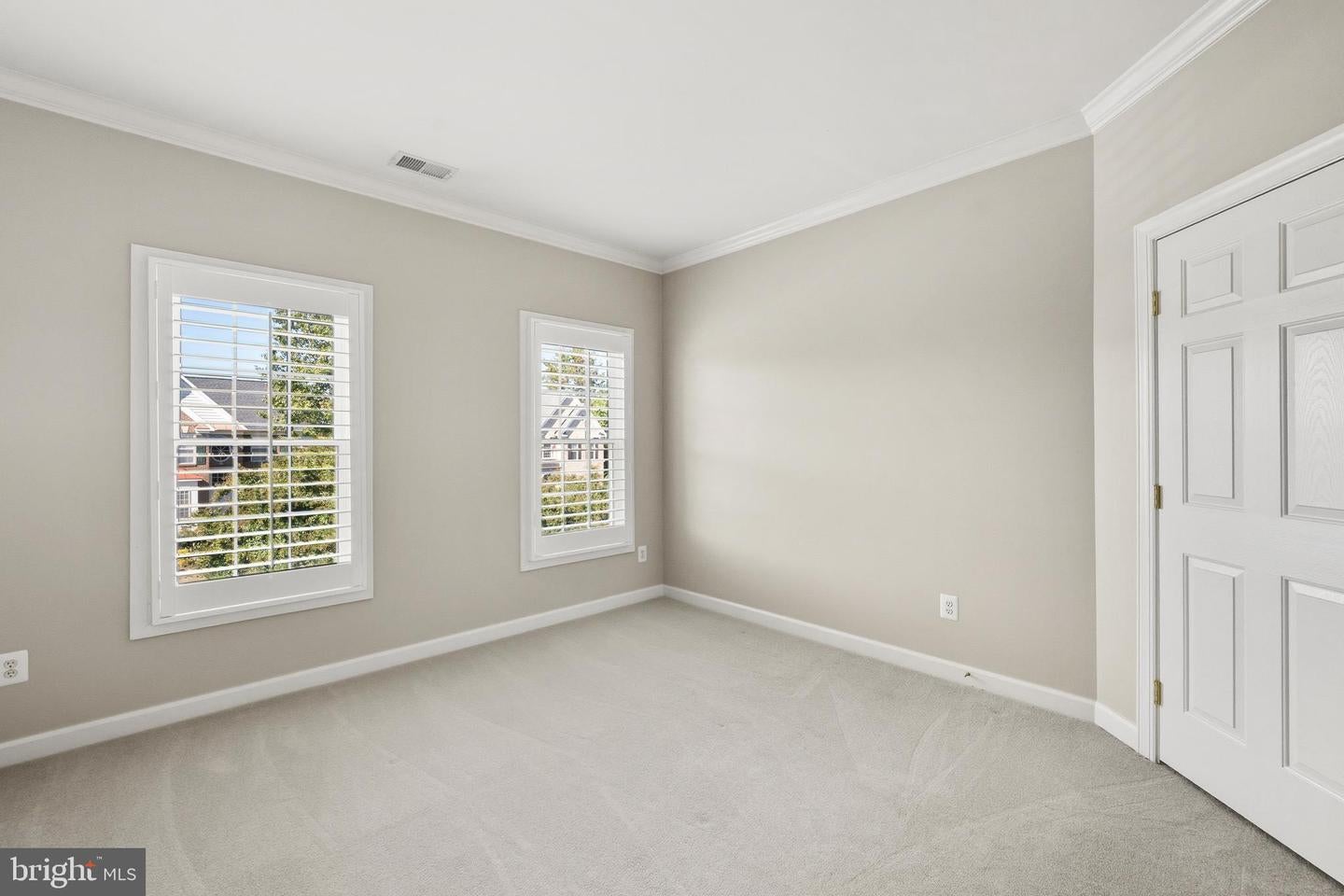 Haymarket, Virginia, 20169, United States, 5 Bedrooms Bedrooms, ,5 BathroomsBathrooms,Residential,Active,1961953