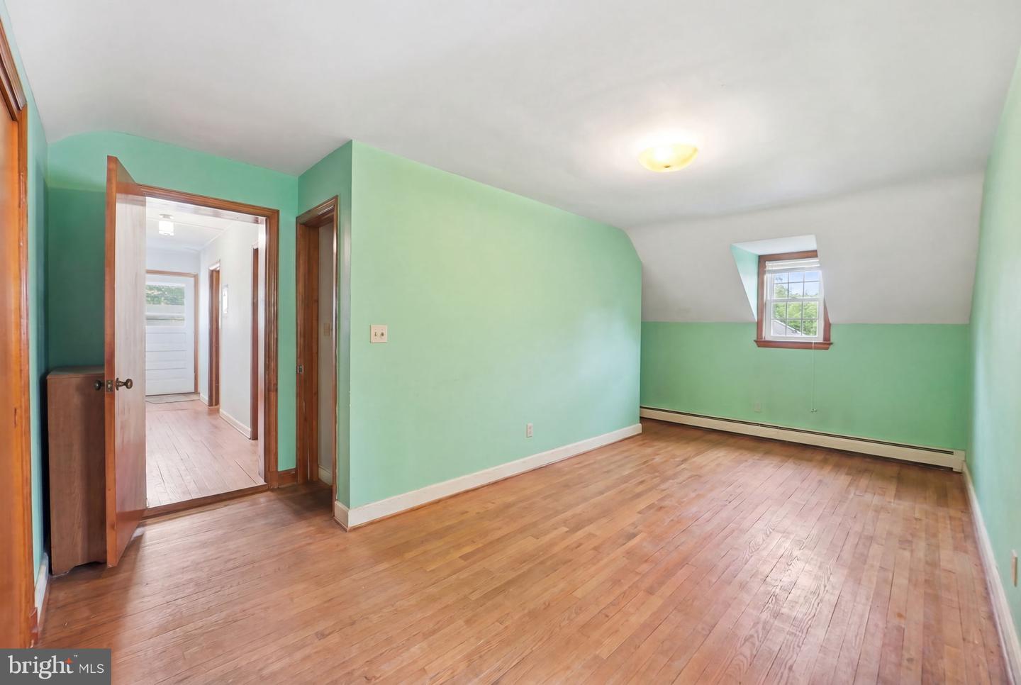 Laurel, Maryland, 20707, United States, 5 Bedrooms Bedrooms, ,6 BathroomsBathrooms,Residential,Active,2052098