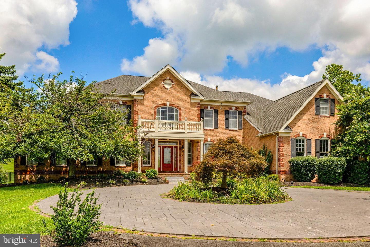 Leesburg, Virginia, 20175, United States, 4 Bedrooms Bedrooms, ,5 BathroomsBathrooms,Residential,Active,1894598