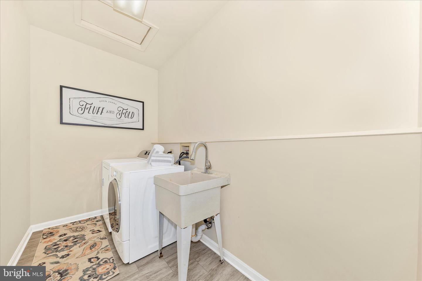 Potomac, Maryland, 20854, United States, 4 Bedrooms Bedrooms, ,5 BathroomsBathrooms,Residential,Active,2002617