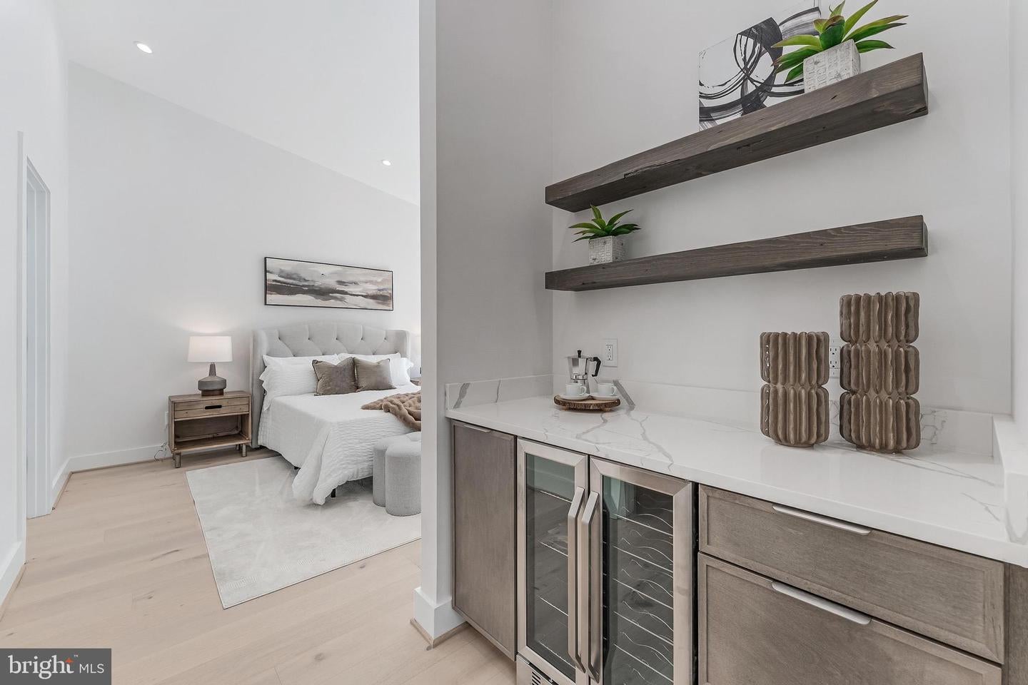 Falls Church, Virginia, 22042, United States, 6 Bedrooms Bedrooms, ,6 BathroomsBathrooms,Residential,Active,1989772