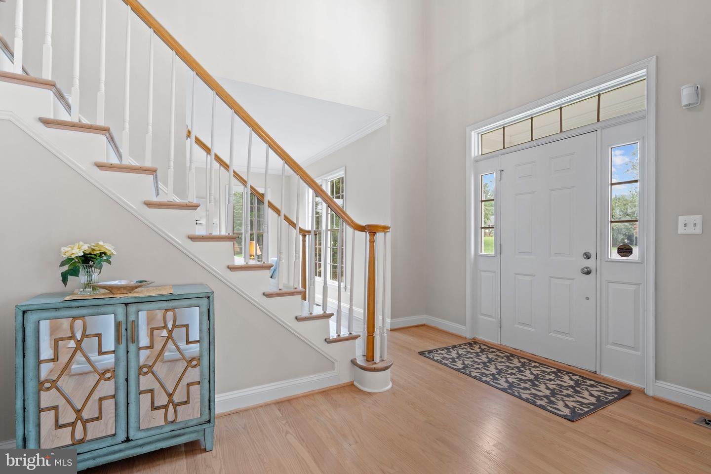 Oakton, Virginia, 22124, United States, 5 Bedrooms Bedrooms, ,5 BathroomsBathrooms,Residential,Active,1926902
