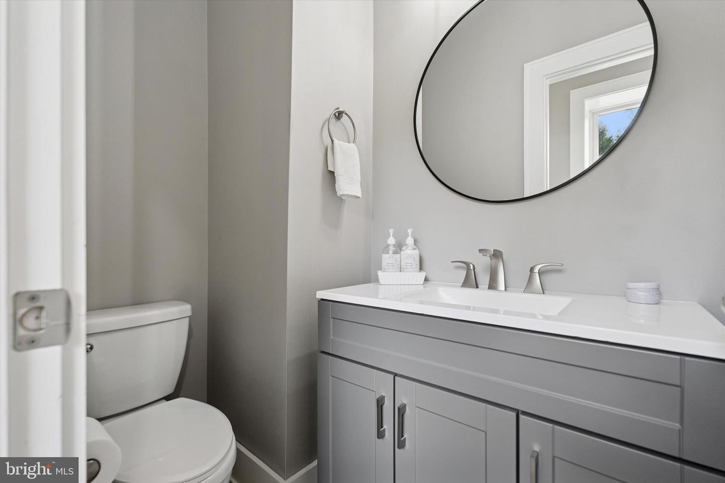 Newtown Square, Pennsylvania, 19073, United States, 4 Bedrooms Bedrooms, ,4 BathroomsBathrooms,Residential,Active,1959509