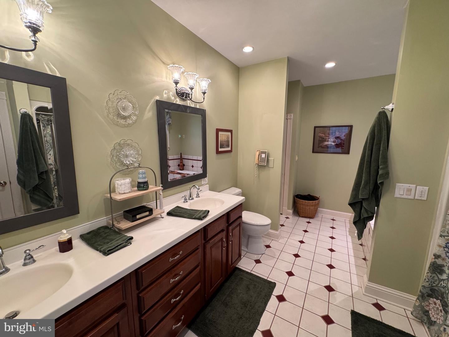 State College, Pennsylvania, 16801, United States, 4 Bedrooms Bedrooms, ,4 BathroomsBathrooms,Residential,Active,1988791