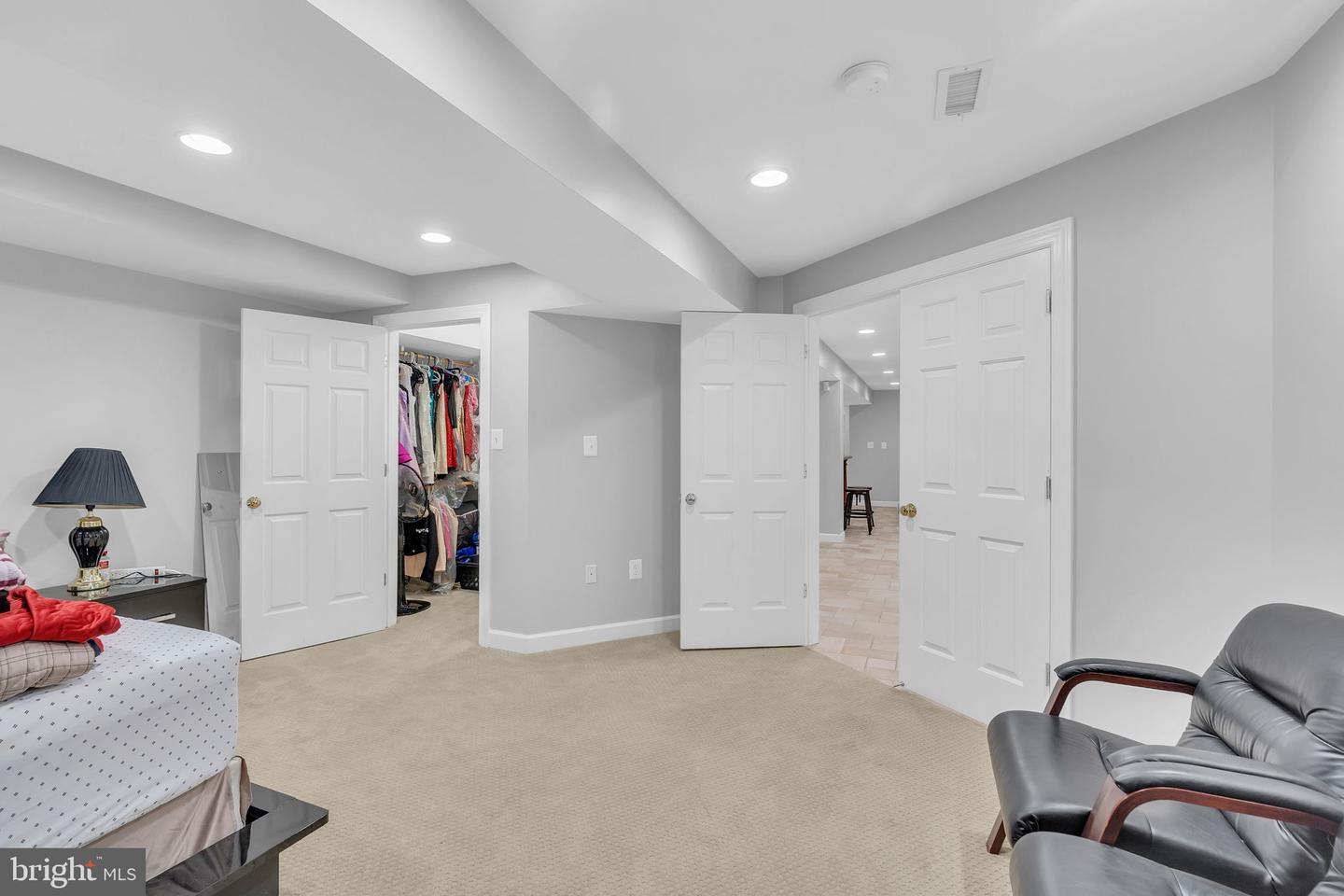 Manassas, Virginia, 20112, United States, 6 Bedrooms Bedrooms, ,5 BathroomsBathrooms,Residential,Active,2052030