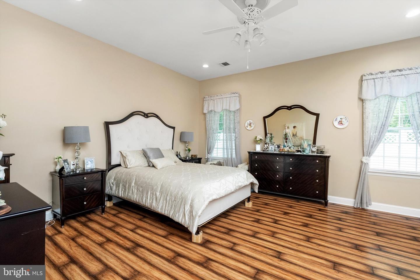 Robbinsville, New Jersey, 08691, United States, 6 Bedrooms Bedrooms, ,6 BathroomsBathrooms,Residential,Active,1953417