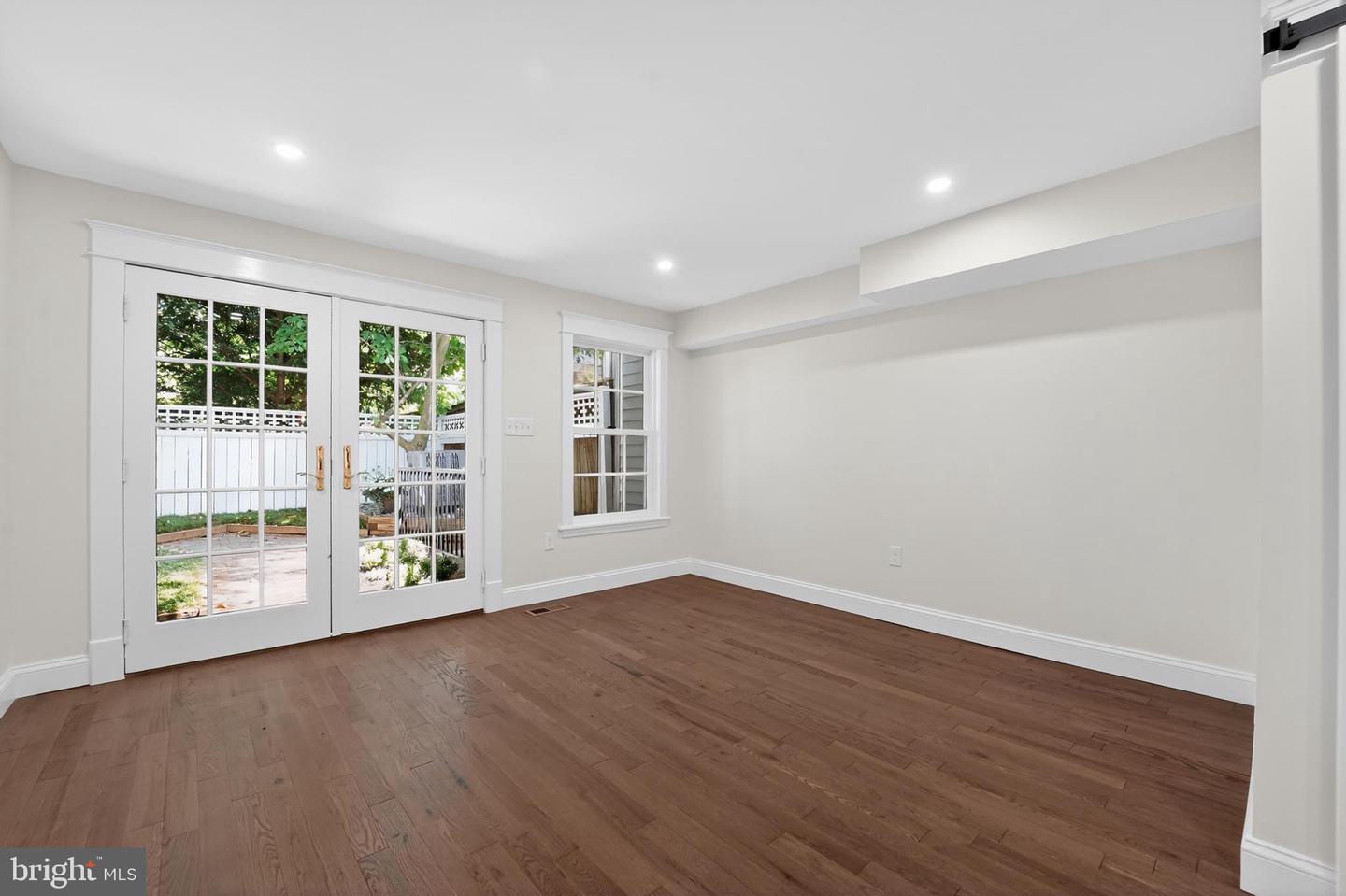 Annapolis, Maryland, 21401, United States, 4 Bedrooms Bedrooms, ,4 BathroomsBathrooms,Residential,Active,2051980