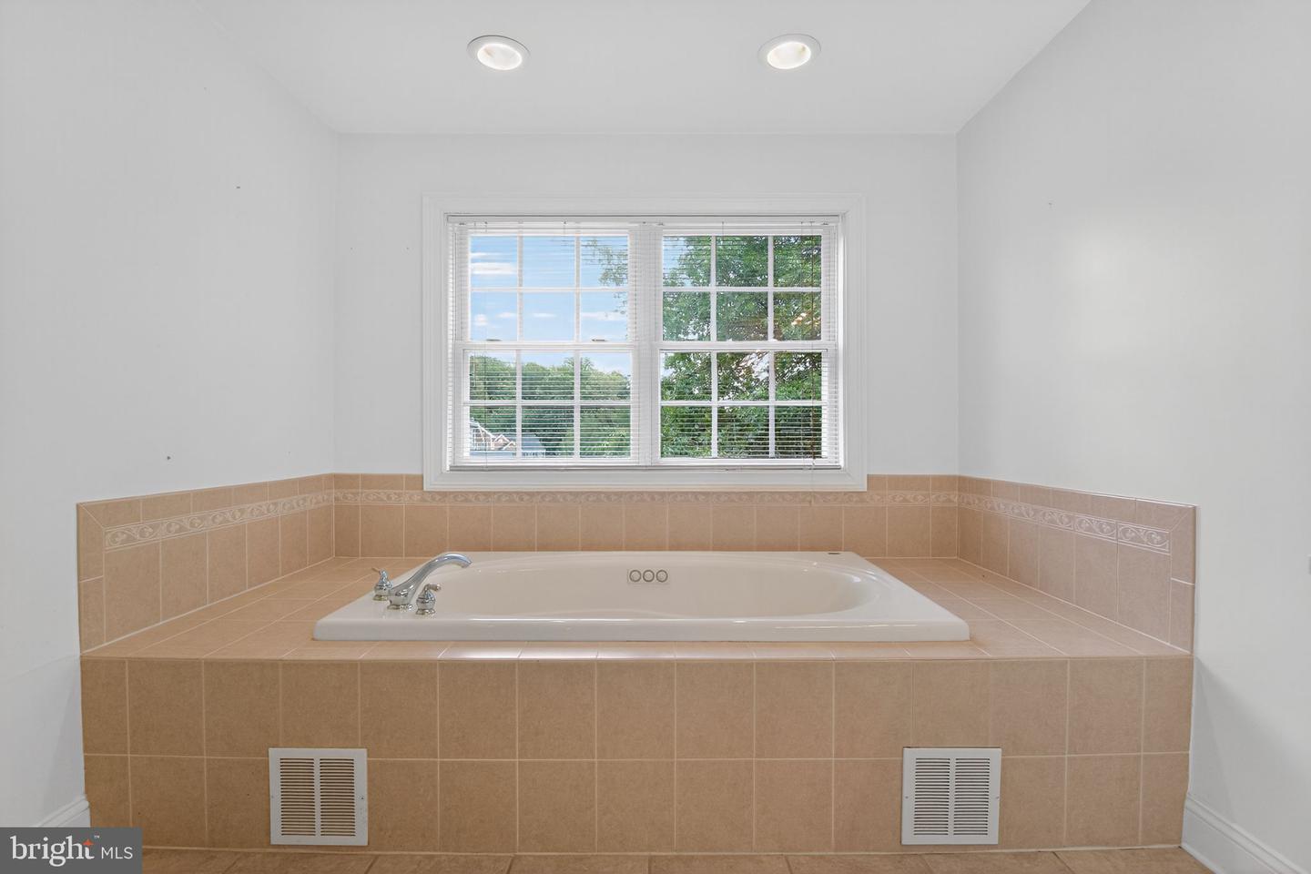 Yardley, Pennsylvania, 19067, United States, 5 Bedrooms Bedrooms, ,4 BathroomsBathrooms,Residential,Active,1920238