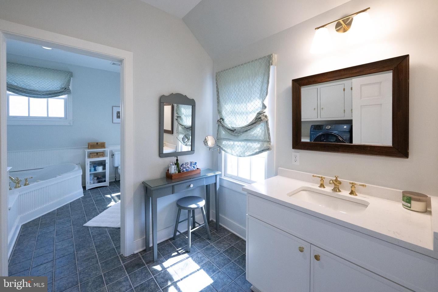 Long Valley, New Jersey, 07853, United States, 4 Bedrooms Bedrooms, ,4 BathroomsBathrooms,Residential,Active,1968372