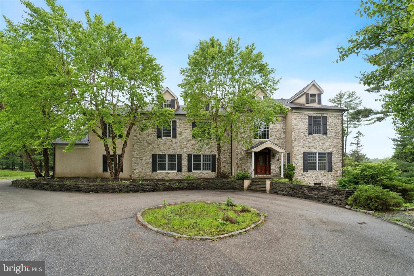 Newtown Square, Pennsylvania, 19073, United States, 5 Bedrooms Bedrooms, ,7 BathroomsBathrooms,Residential,Active,1820371