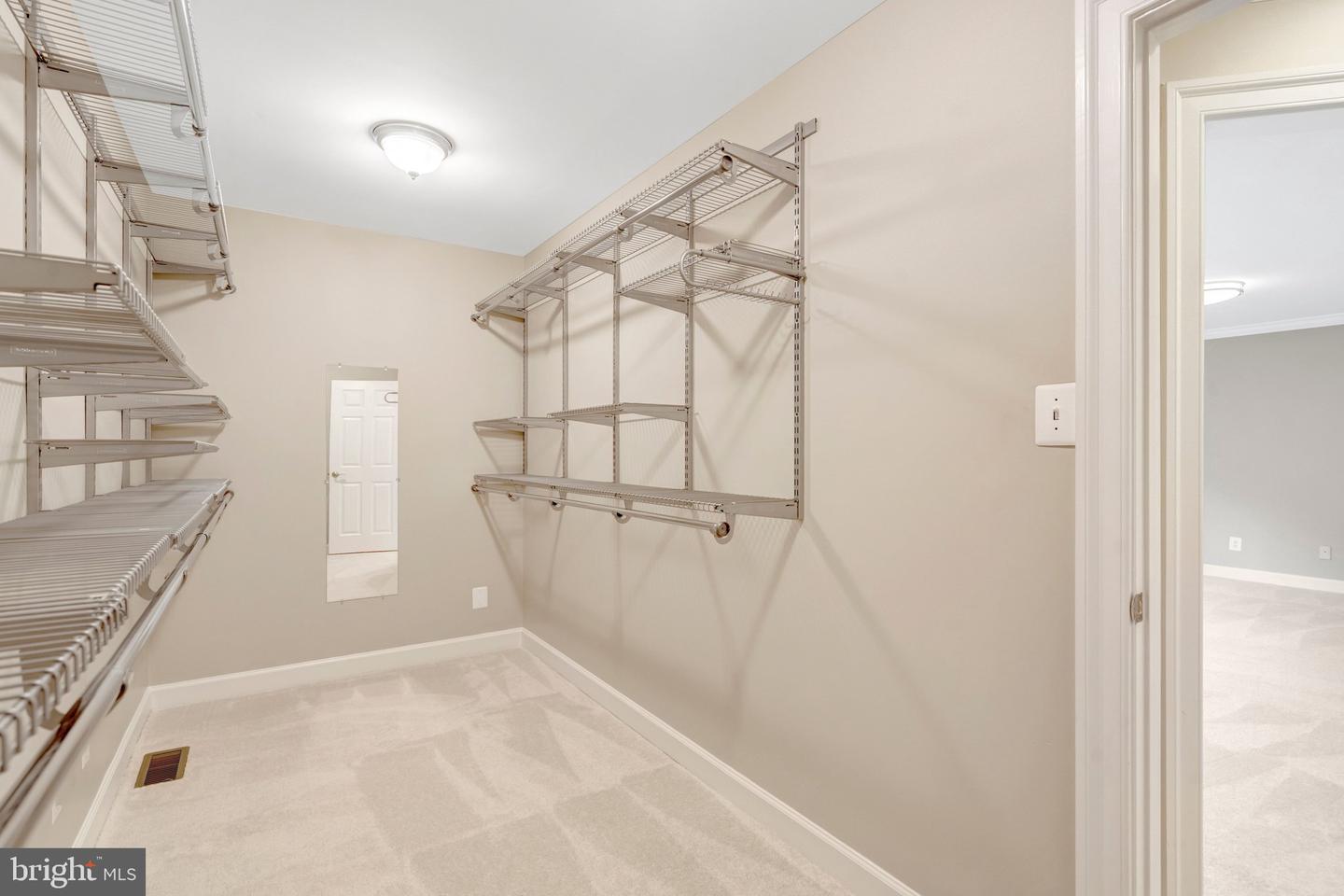 Fairfax, Virginia, 22030, United States, 4 Bedrooms Bedrooms, ,3 BathroomsBathrooms,Residential,Active,2045005