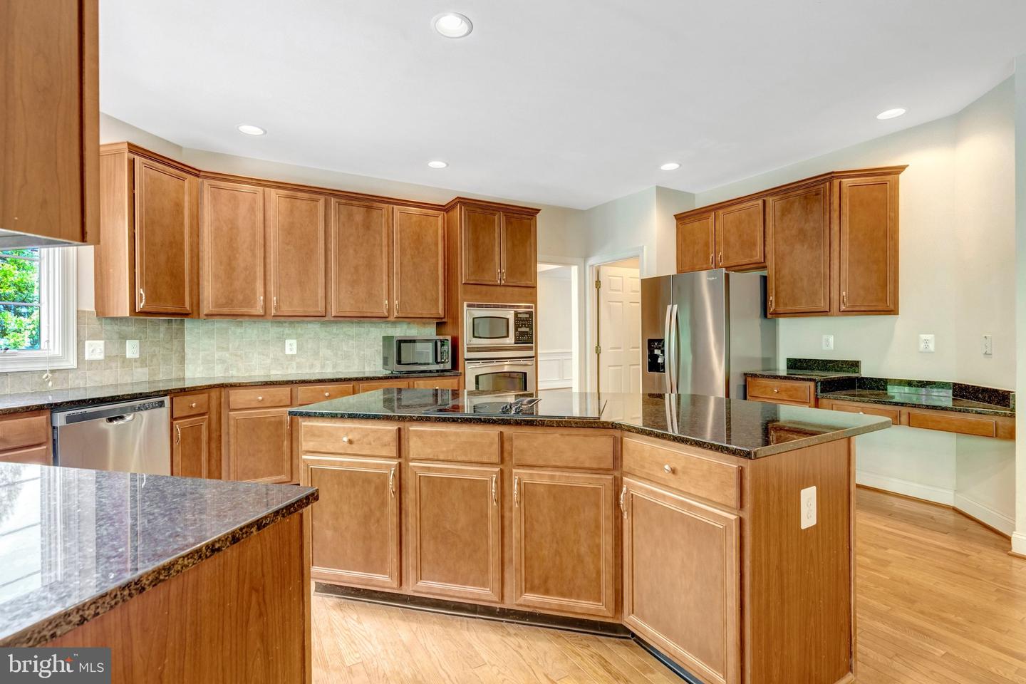 Haymarket, Virginia, 20169, United States, 5 Bedrooms Bedrooms, ,5 BathroomsBathrooms,Residential,Pending,2031766