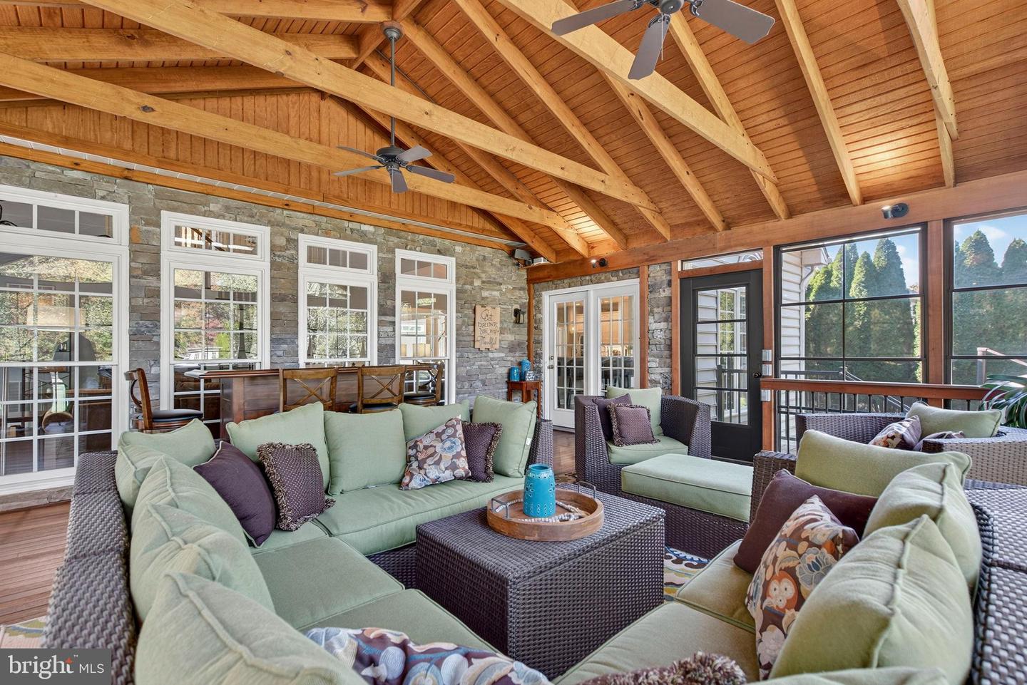 Aldie, Virginia, 20105, United States, 5 Bedrooms Bedrooms, ,5 BathroomsBathrooms,Residential,Active,2010541