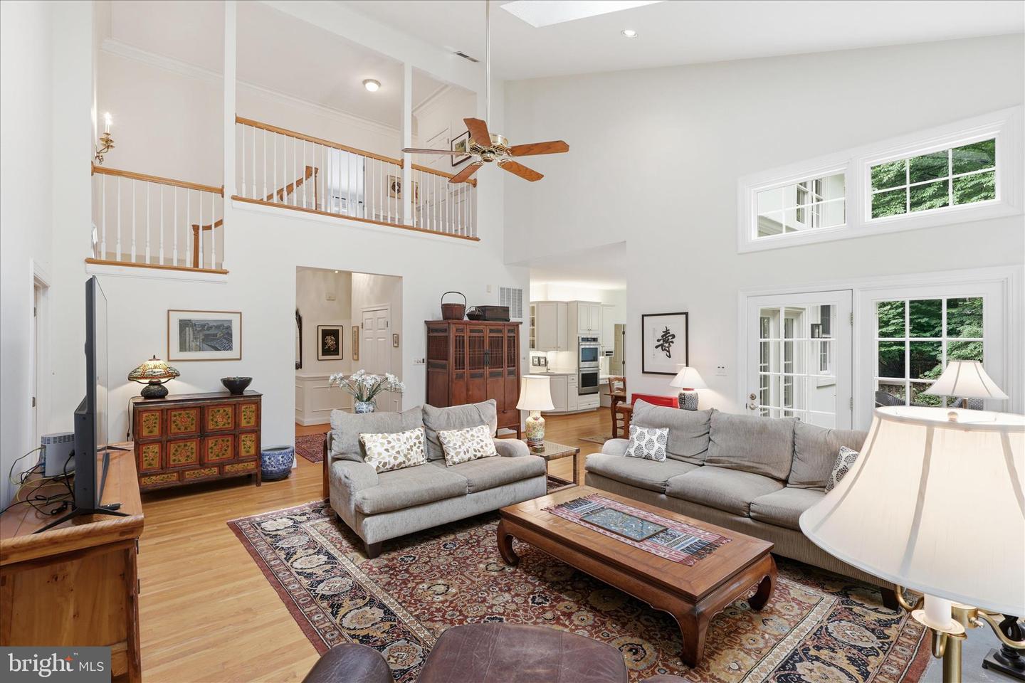 Oakton, Virginia, 22124, United States, 5 Bedrooms Bedrooms, ,5 BathroomsBathrooms,Residential,Pending,2045766
