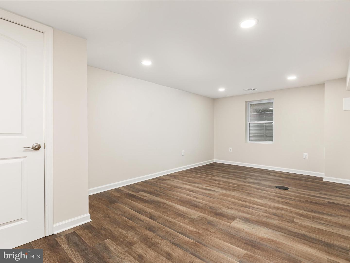 Arlington, Virginia, 22205, United States, 4 Bedrooms Bedrooms, ,4 BathroomsBathrooms,Residential,Active,1936390