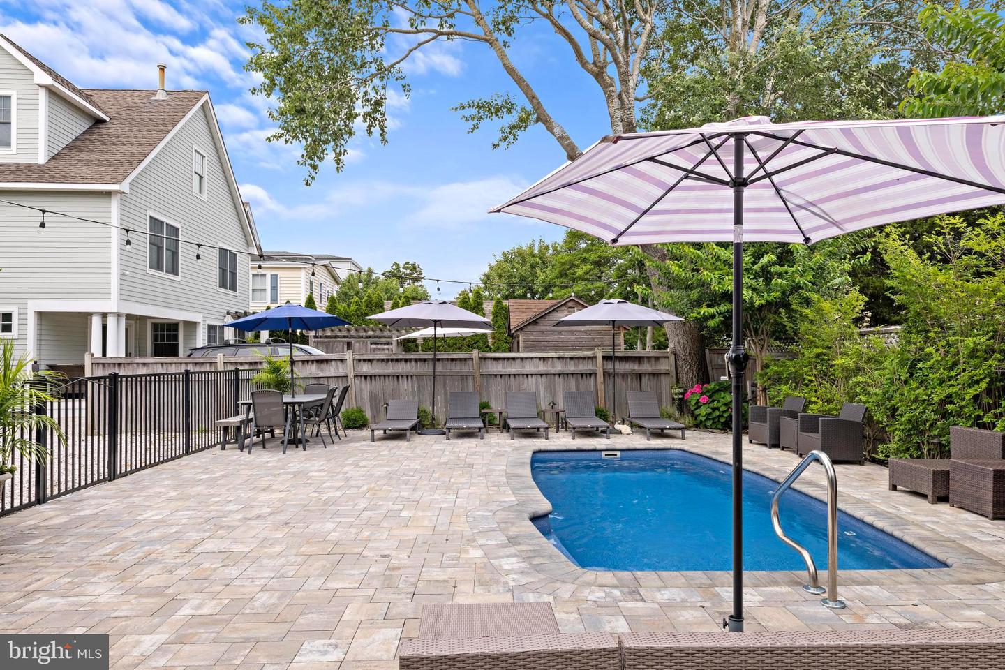 Beach Haven, New Jersey, 08008, United States, 8 Bedrooms Bedrooms, ,5 BathroomsBathrooms,Residential,Active,1933869