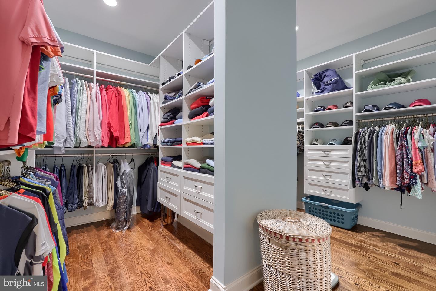 Lititz, Pennsylvania, 17543, United States, 5 Bedrooms Bedrooms, ,6 BathroomsBathrooms,Residential,Active,1964474