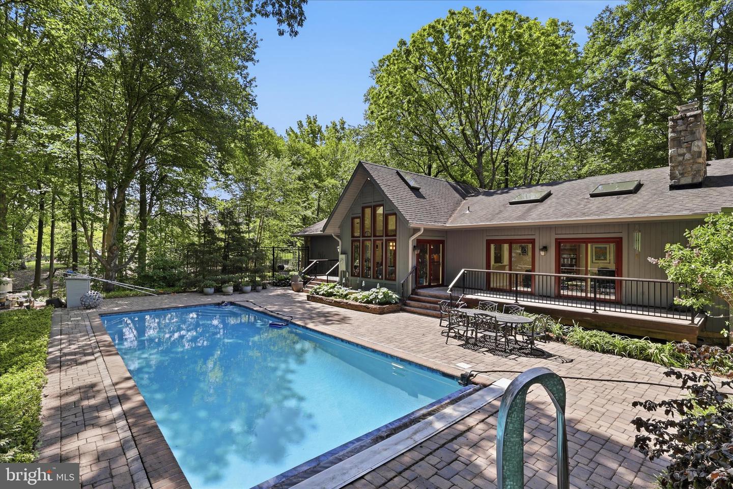 Great Falls, Virginia, 22066, United States, 4 Bedrooms Bedrooms, ,4 BathroomsBathrooms,Residential,Pending,2045715