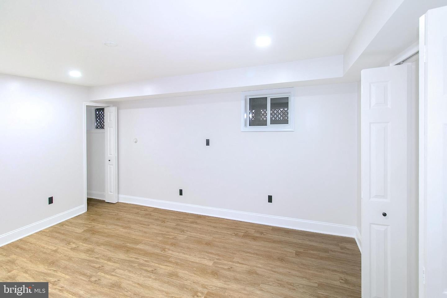 Ashburn, Virginia, 20147, United States, 5 Bedrooms Bedrooms, ,4 BathroomsBathrooms,Residential,Active,1988483