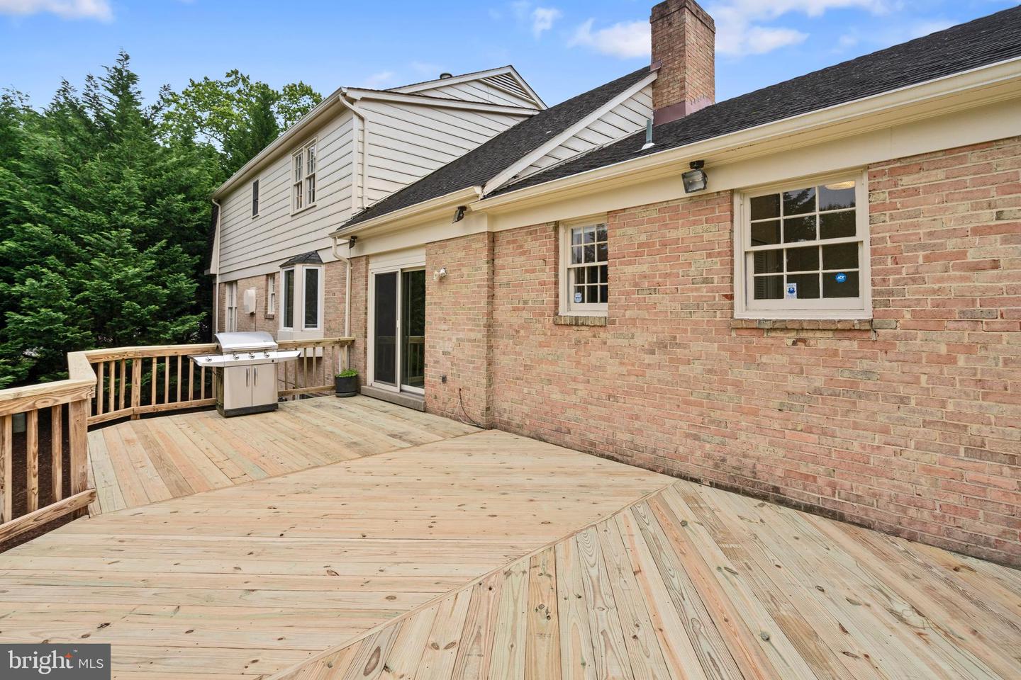 Arlington, Virginia, 22207, United States, 5 Bedrooms Bedrooms, ,4 BathroomsBathrooms,Residential,Active,1843845