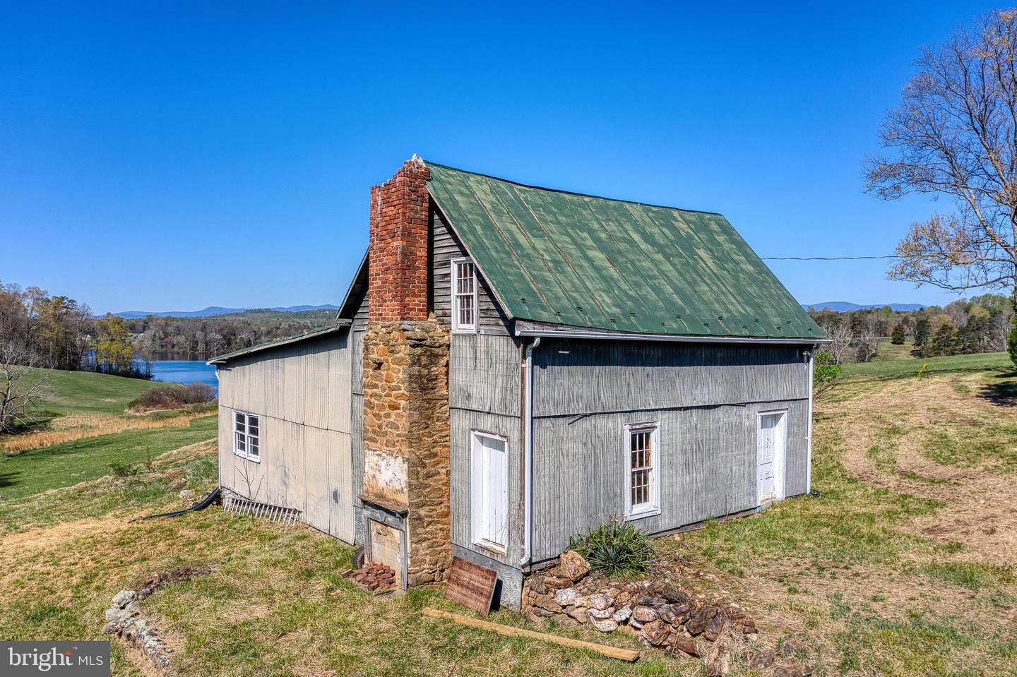 Culpeper, Virginia, 22701, United States, 4 Bedrooms Bedrooms, ,1 BathroomBathrooms,Residential,Active,1799358