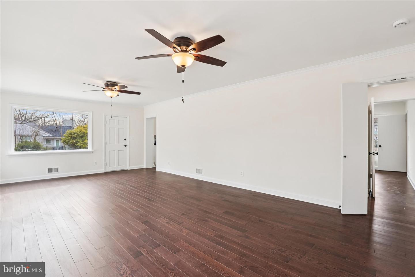 Arlington, Virginia, 22207, United States, 3 Bedrooms Bedrooms, ,3 BathroomsBathrooms,Residential,Active,2012923