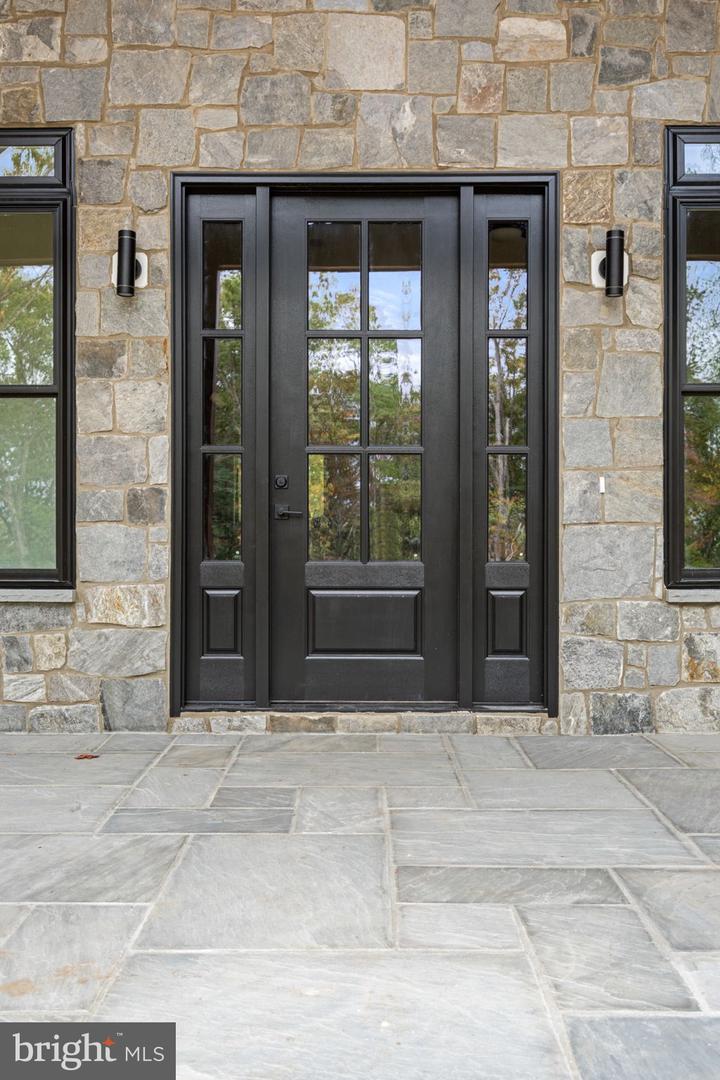 Warrenton, Virginia, 20187, United States, 5 Bedrooms Bedrooms, ,6 BathroomsBathrooms,Residential,Active,2006968