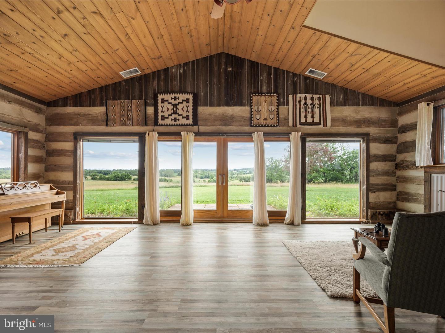 Berryville, Virginia, 22611, United States, 4 Bedrooms Bedrooms, ,3 BathroomsBathrooms,Residential,Active,1884871