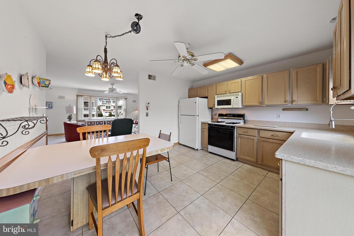 Long Beach Township, New Jersey, 08008, United States, 4 Bedrooms Bedrooms, ,2 BathroomsBathrooms,Residential,Active,1968112