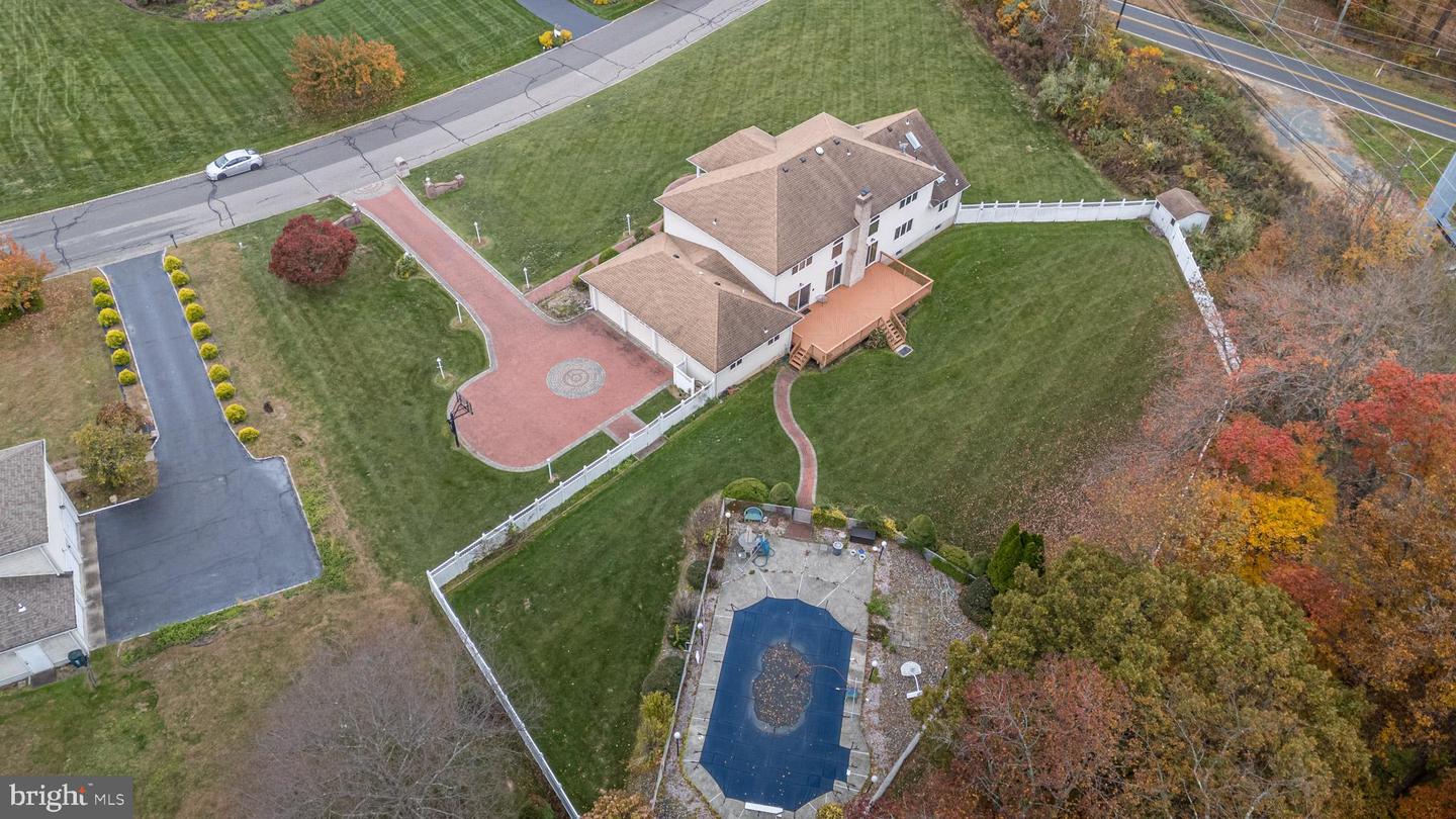 Monmouth Junction, New Jersey, 08852, United States, 5 Bedrooms Bedrooms, ,5 BathroomsBathrooms,Residential,Active,1987239