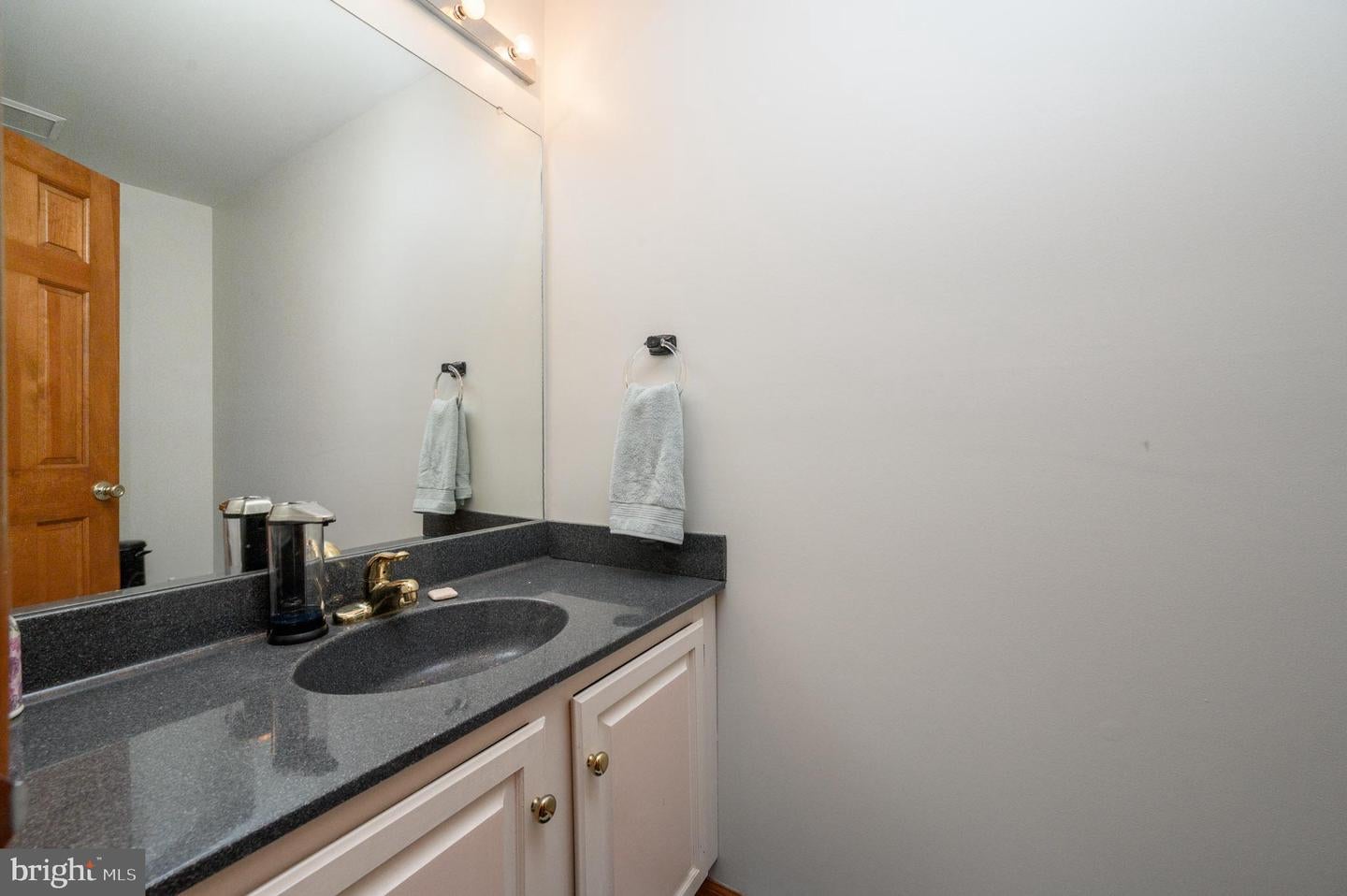 Monmouth Junction, New Jersey, 08852, United States, 5 Bedrooms Bedrooms, ,5 BathroomsBathrooms,Residential,Active,1987239