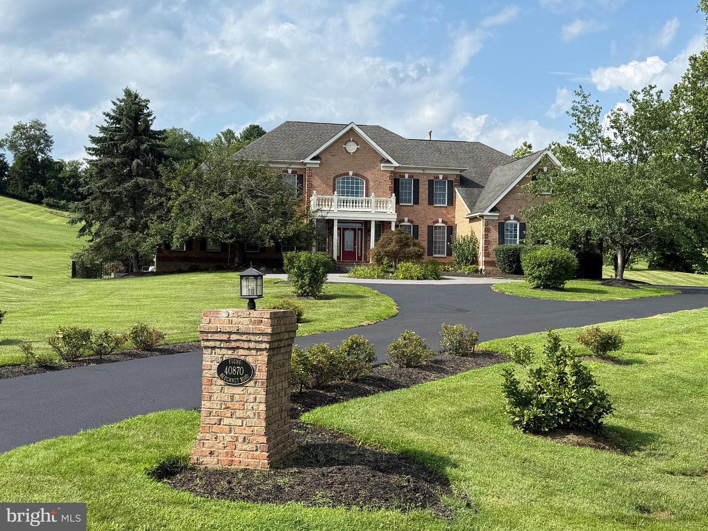 Leesburg, Virginia, 20175, United States, 4 Bedrooms Bedrooms, ,5 BathroomsBathrooms,Residential,Active,1894598