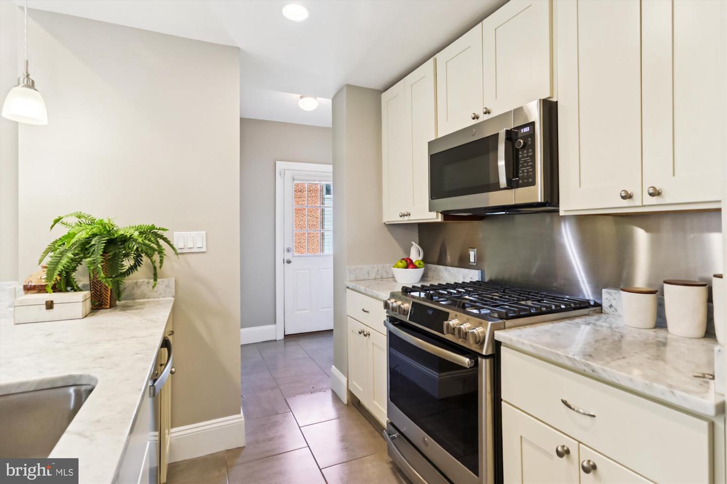 Washington, District Of Columbia, 20011, United States, 4 Bedrooms Bedrooms, ,4 BathroomsBathrooms,Residential,Active,1936099