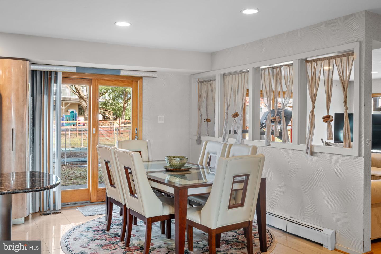 Huntingdon Valley, Pennsylvania, 19006, United States, 5 Bedrooms Bedrooms, ,3 BathroomsBathrooms,Residential,Active,2007964