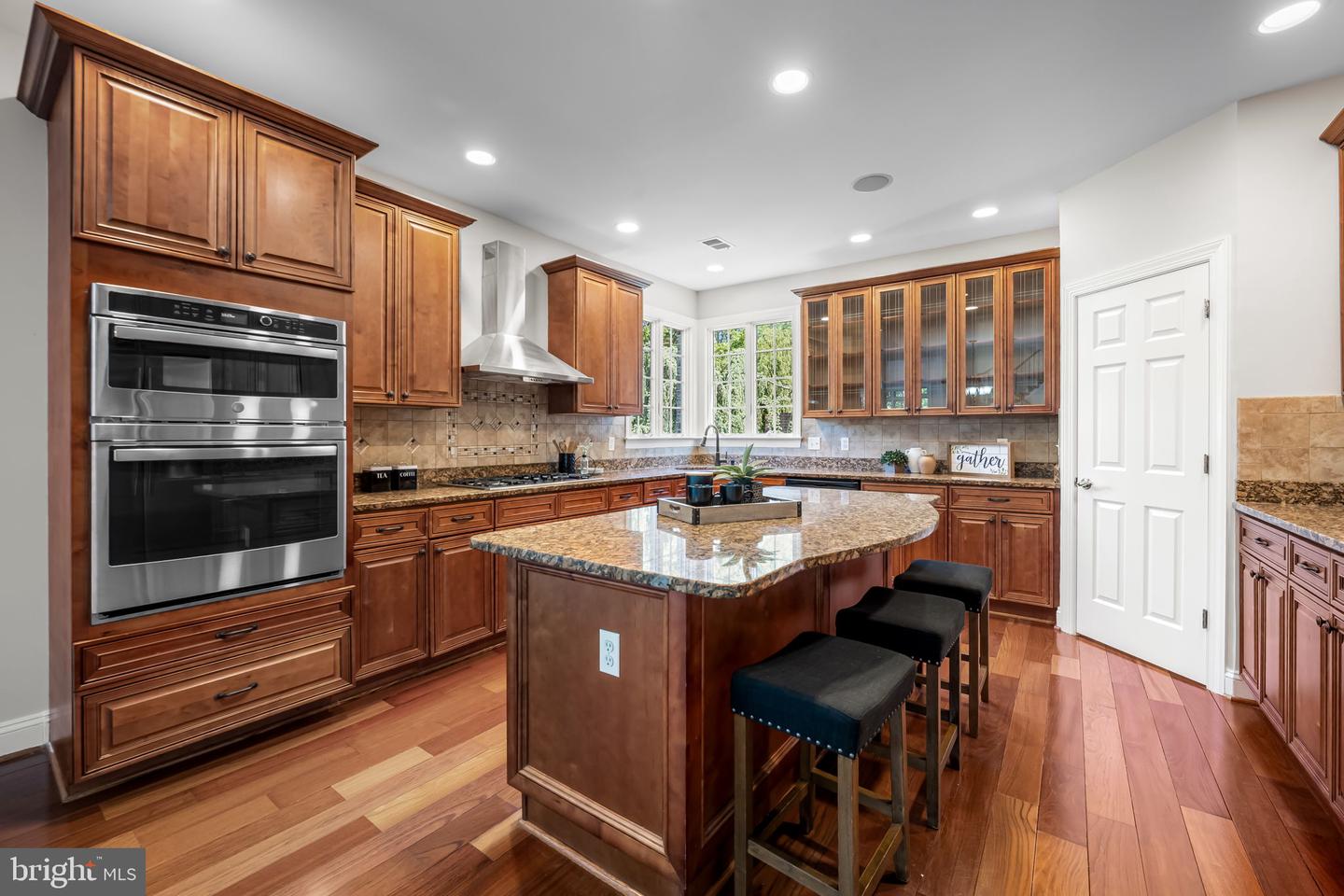 Ellicott City, Maryland, 21042, United States, 5 Bedrooms Bedrooms, ,5 BathroomsBathrooms,Residential,Pending,2045798