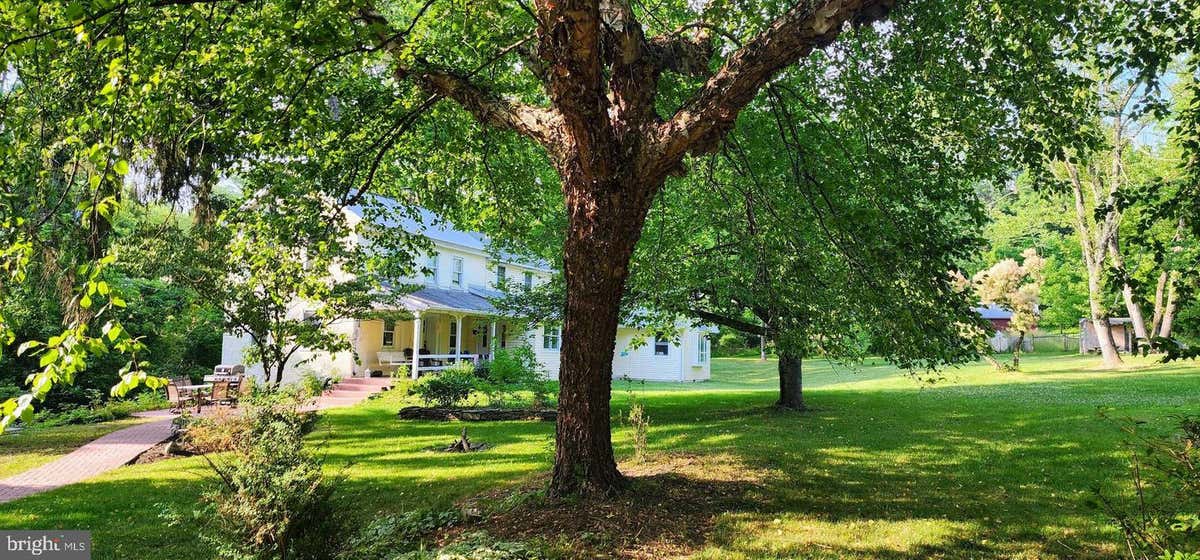 176 OLD SPIES CHURCH RD, READING, PA 19606 Single Family Residence For