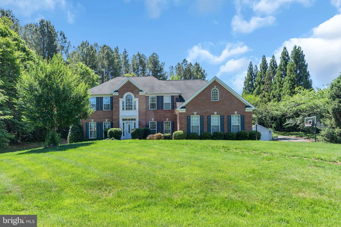Manassas, Virginia, 20112, United States, 6 Bedrooms Bedrooms, ,5 BathroomsBathrooms,Residential,Active,2052030
