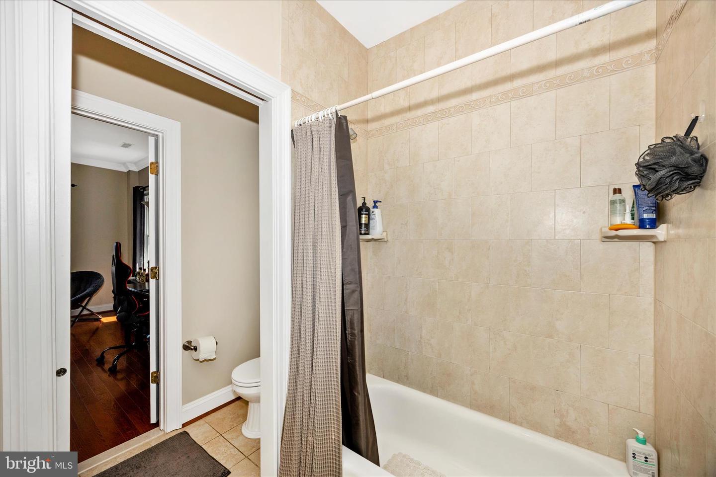 Kensington, Maryland, 20895, United States, 5 Bedrooms Bedrooms, ,5 BathroomsBathrooms,Residential,Active,2044984