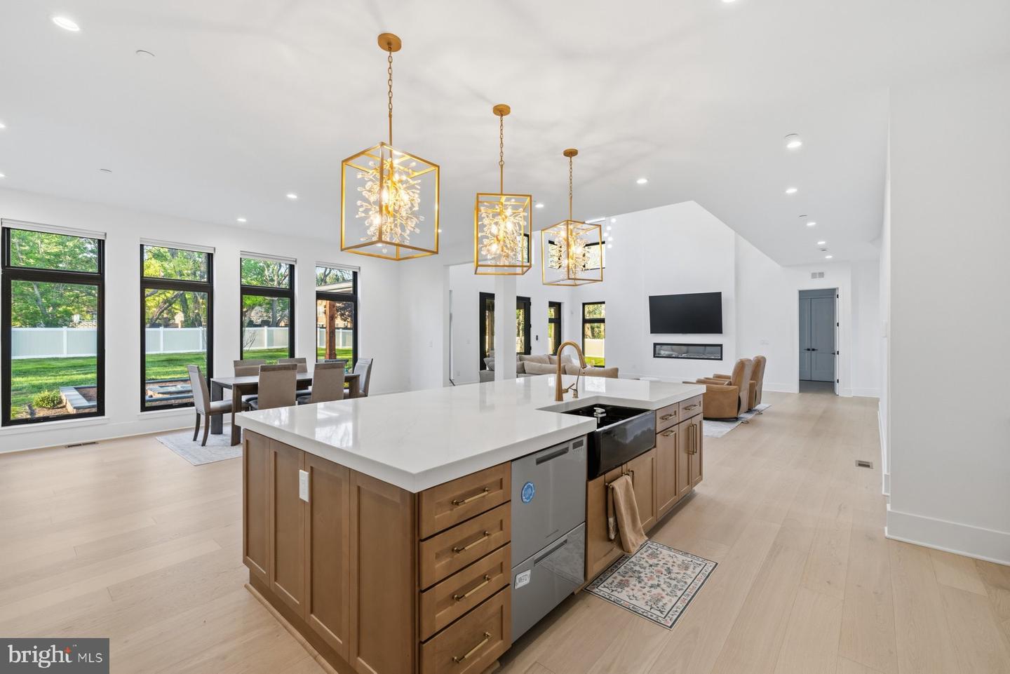 Clarksville, Maryland, 21029, United States, 6 Bedrooms Bedrooms, ,7 BathroomsBathrooms,Residential,Active,2045519