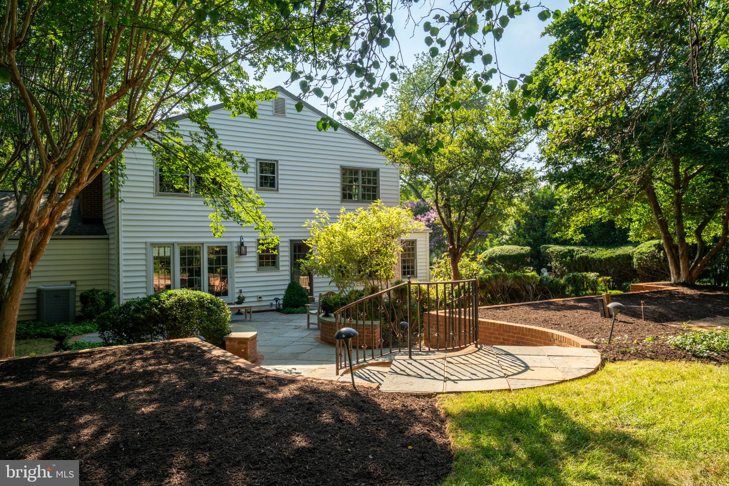 Mclean, Virginia, 22102, United States, 4 Bedrooms Bedrooms, ,3 BathroomsBathrooms,Residential,Pending,1929414