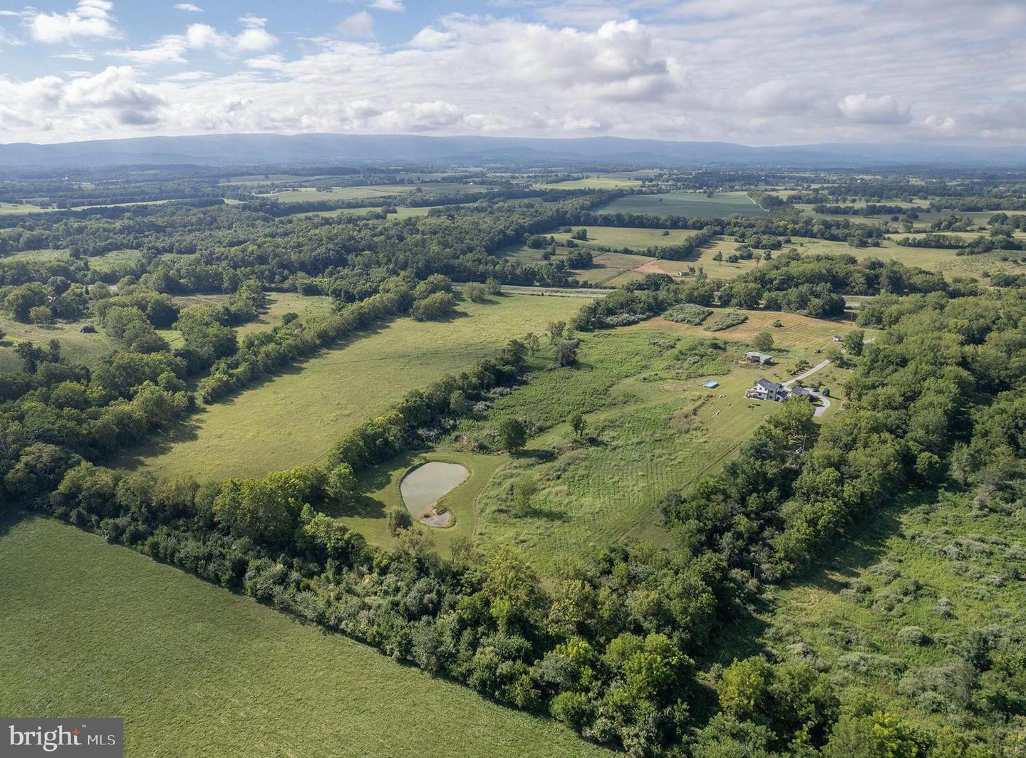 Berryville, Virginia, 22611, United States, 4 Bedrooms Bedrooms, ,4 BathroomsBathrooms,Residential,Active,1945547