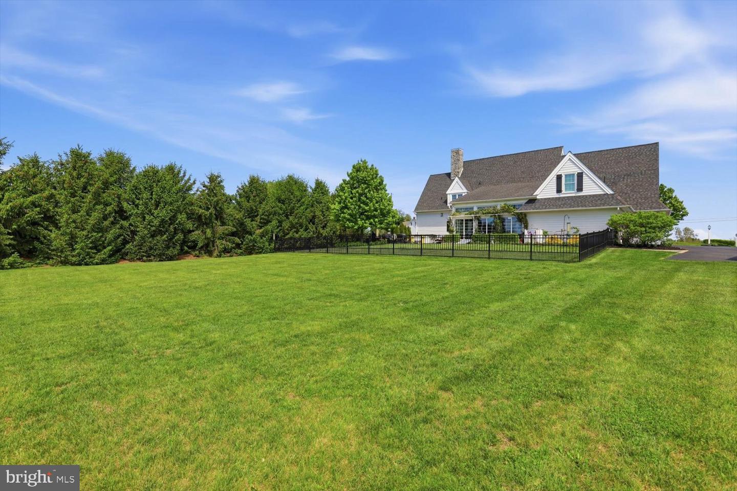 Lititz, Pennsylvania, 17543, United States, 4 Bedrooms Bedrooms, ,3 BathroomsBathrooms,Residential,Pending,2045746