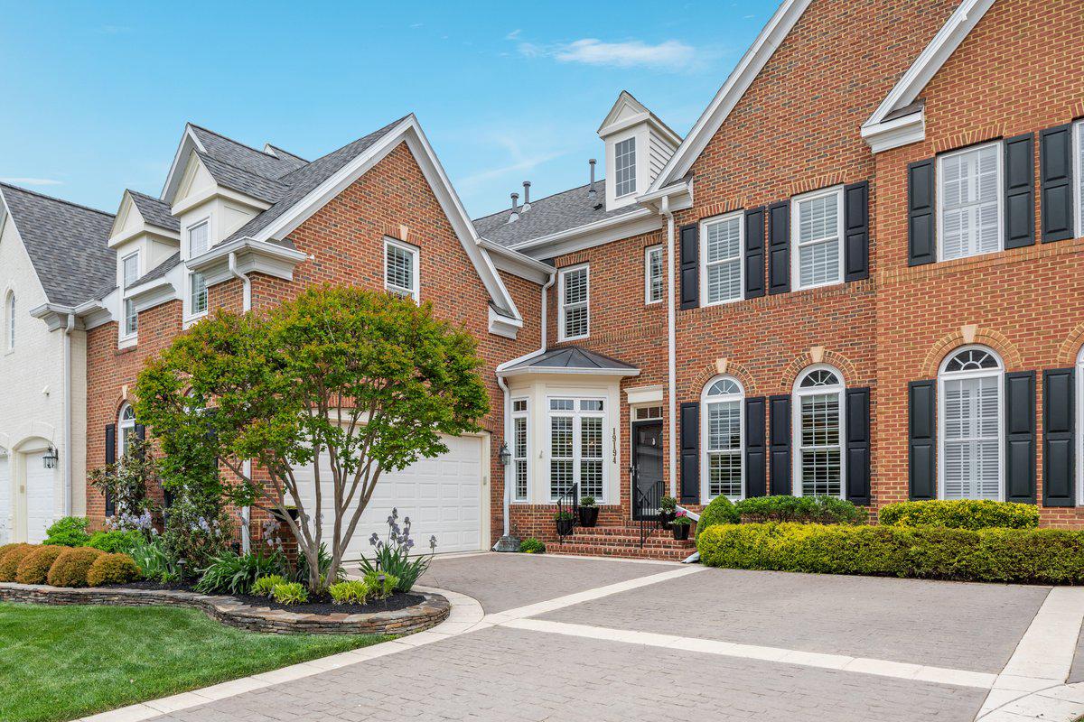 Leesburg, Virginia, 20176, United States, 4 Bedrooms Bedrooms, ,5 BathroomsBathrooms,Residential,Active,2044548