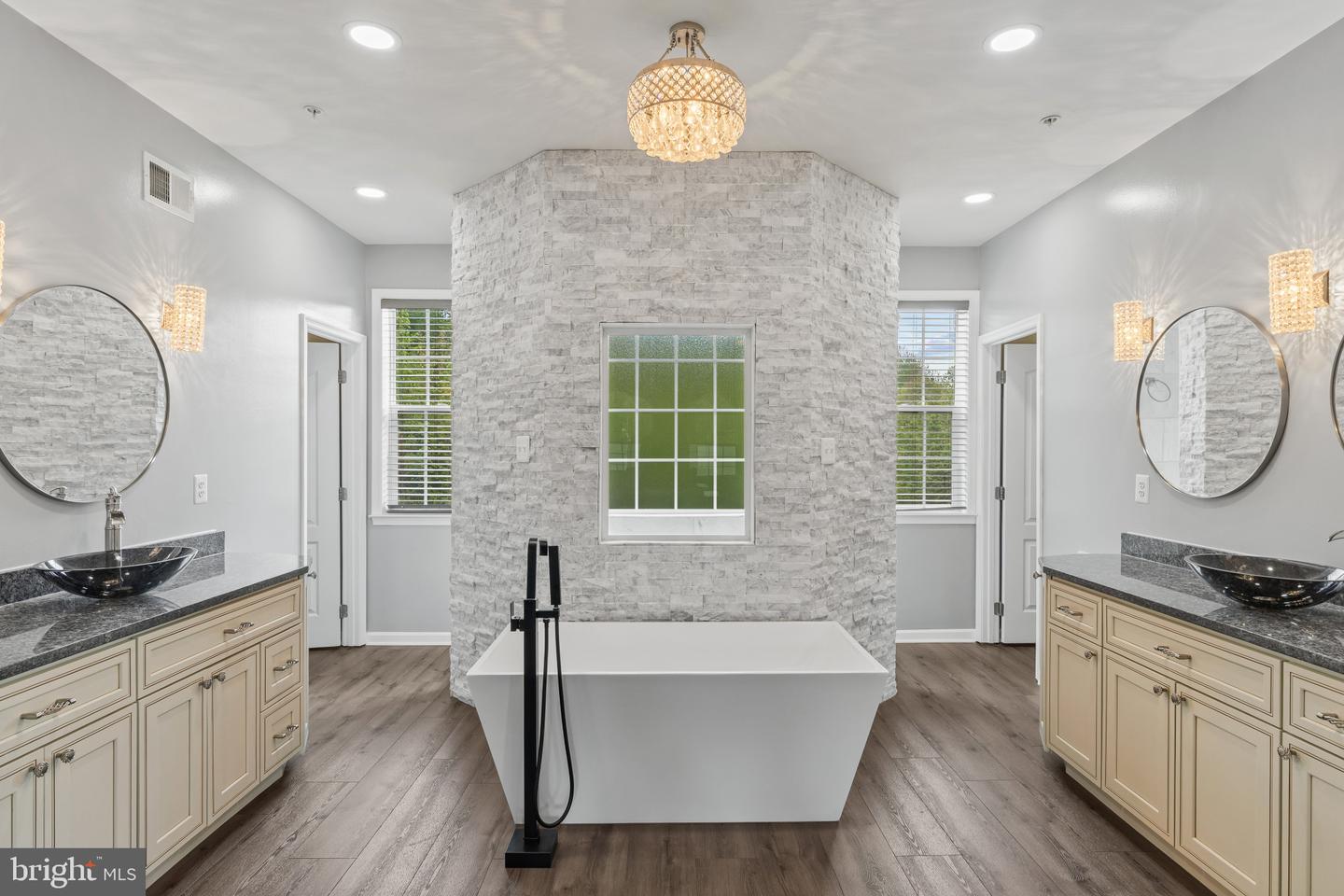 Upper Marlboro, Maryland, 20772, United States, 5 Bedrooms Bedrooms, ,5 BathroomsBathrooms,Residential,Active,2043118