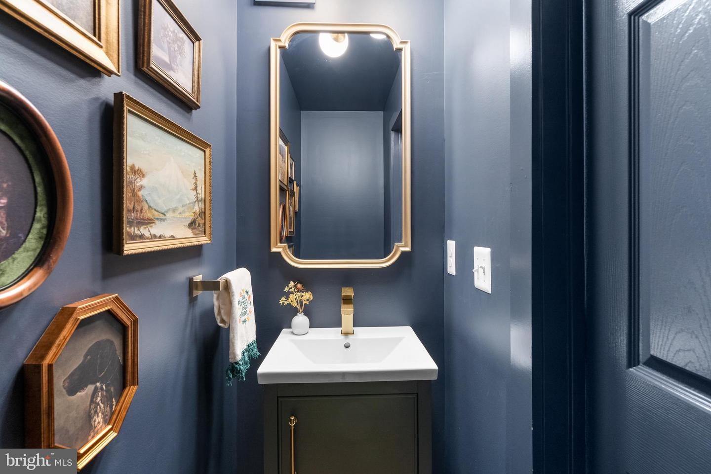 Kensington, Maryland, 20895, United States, 5 Bedrooms Bedrooms, ,4 BathroomsBathrooms,Residential,Active,1904171