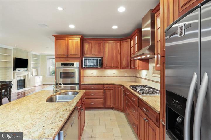Mclean, Virginia, 22101, United States, 3 Bedrooms Bedrooms, ,3 BathroomsBathrooms,Residential,Active,1922333