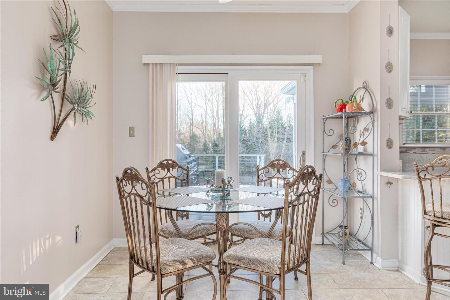 Vienna, Virginia, 22181, United States, 5 Bedrooms Bedrooms, ,4 BathroomsBathrooms,Residential,Active,2010162